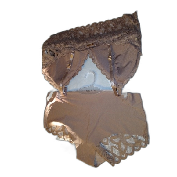 Danskin Large Tan Lace Bralette Two piece Set NWT - Picture 4 of 8